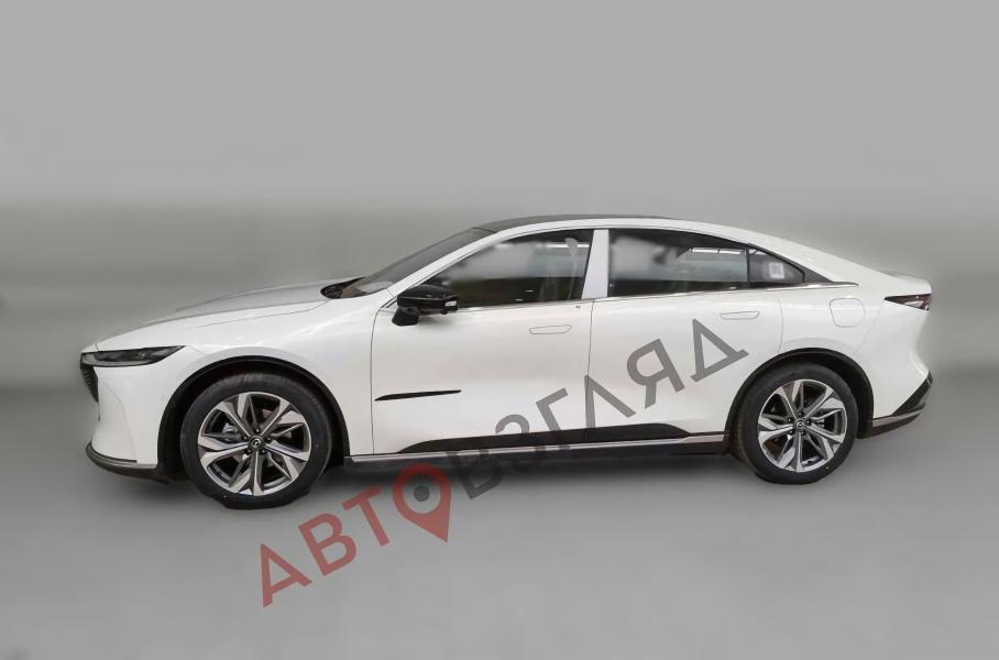 Гибрид Mazda EZ-6 появится в России