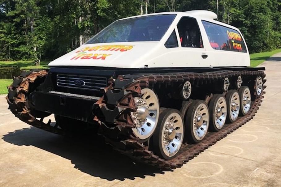 В продаже появился гоночный «танк» с двумя турбированными V8