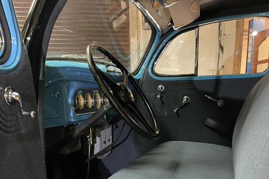 В России за 95 миллионов рублей продают идеальный довоенный лимузин ЗИС