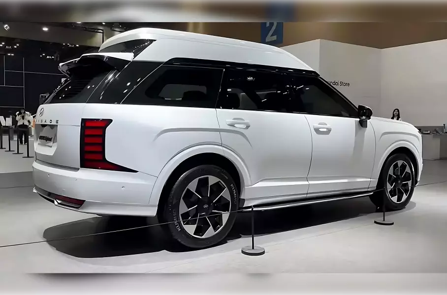 Представлен Hyundai Palisade с необычной крышей. Он выше двух метров