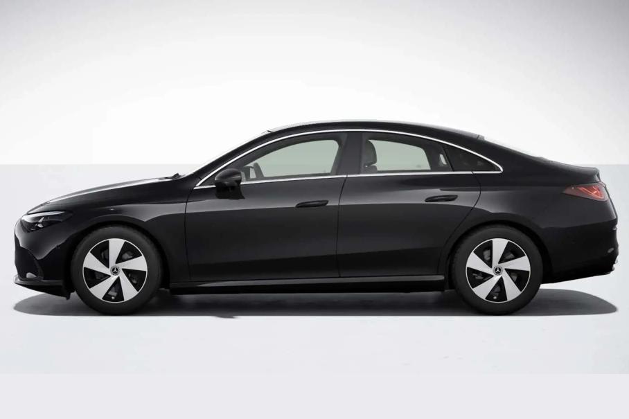 Новый Mercedes-Benz CLA: первые фото самой дешевой версии