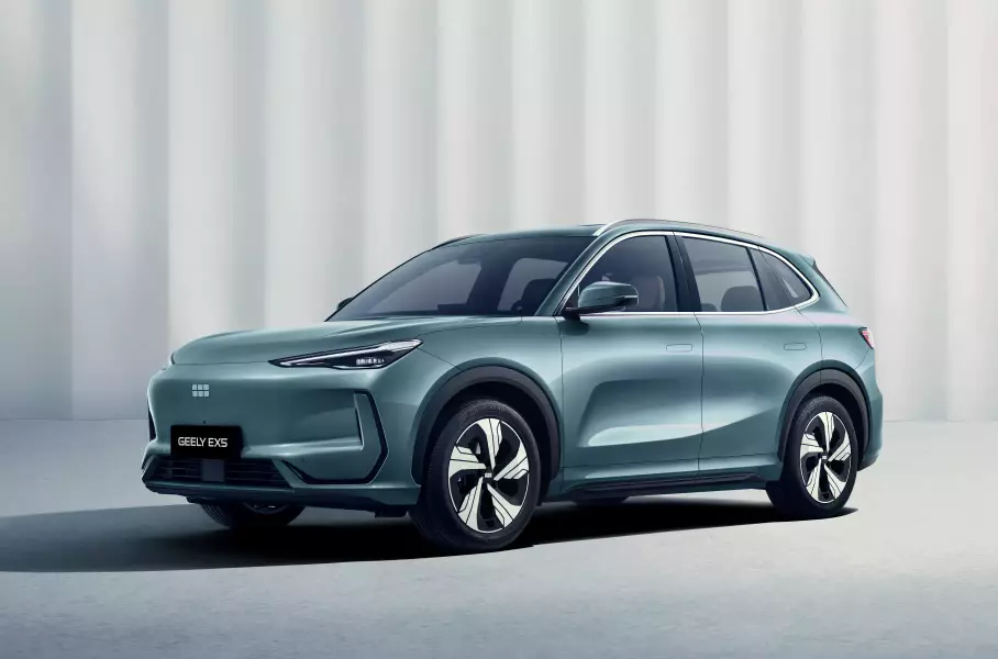 Новый Geely EX5 вошел в топ-5 самых популярных электрокаров в России