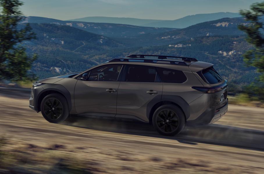 Представлен электрический кроссовер Toyota bZ Woodland