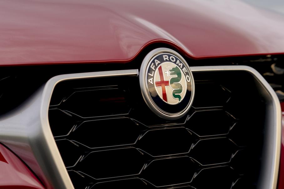 Новый спорткар Alfa Romeo разделит платформу с Dodge Charger