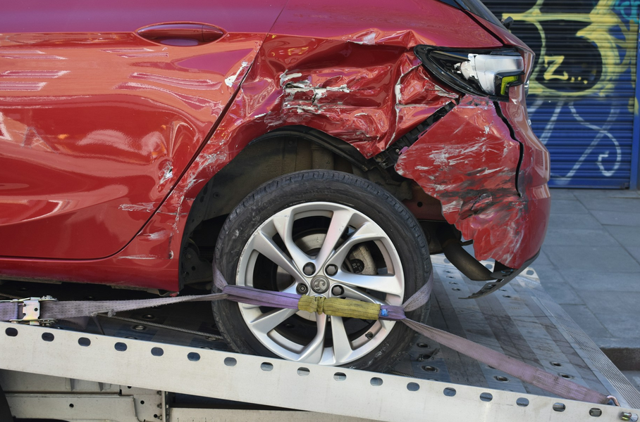 Перечислены самые аварийные автомобили в России