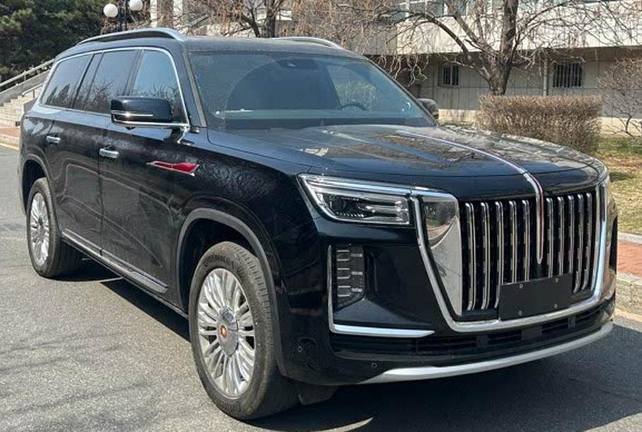 Hongqi улучшил бензиновый V8: мощность сравнялась с Mercedes