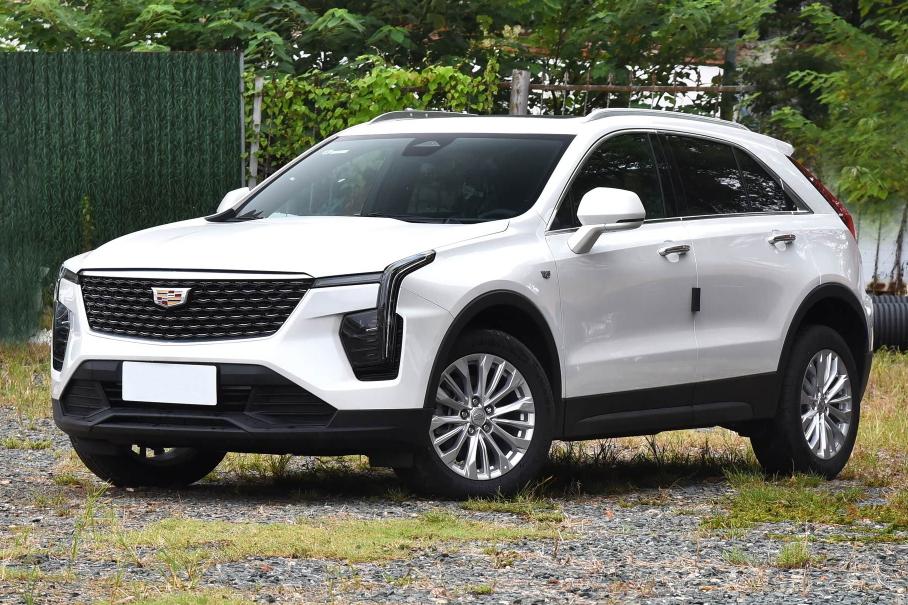 Cadillac удивил ценами кроссовера XT4: в 1,5 раза дешевле Lada Aura