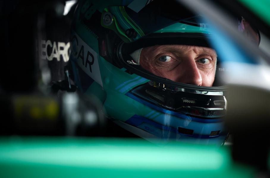 Антон Козлов одержал вторую в карьере победу на этапе RDS GP