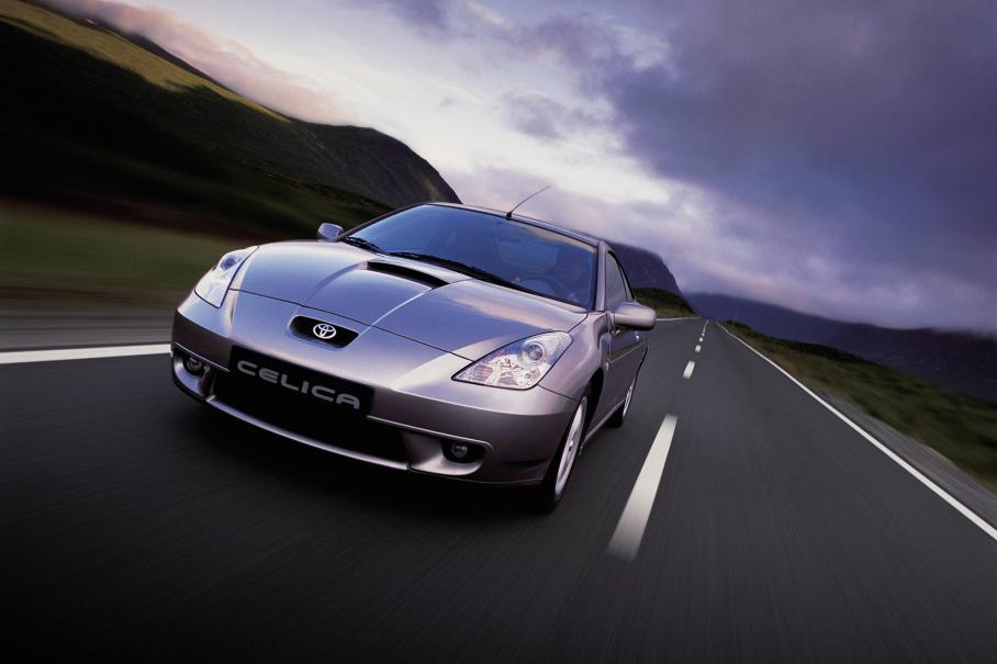 Toyota готовит возвращение Celica с классическим двигателем — новинку показали дилерам
