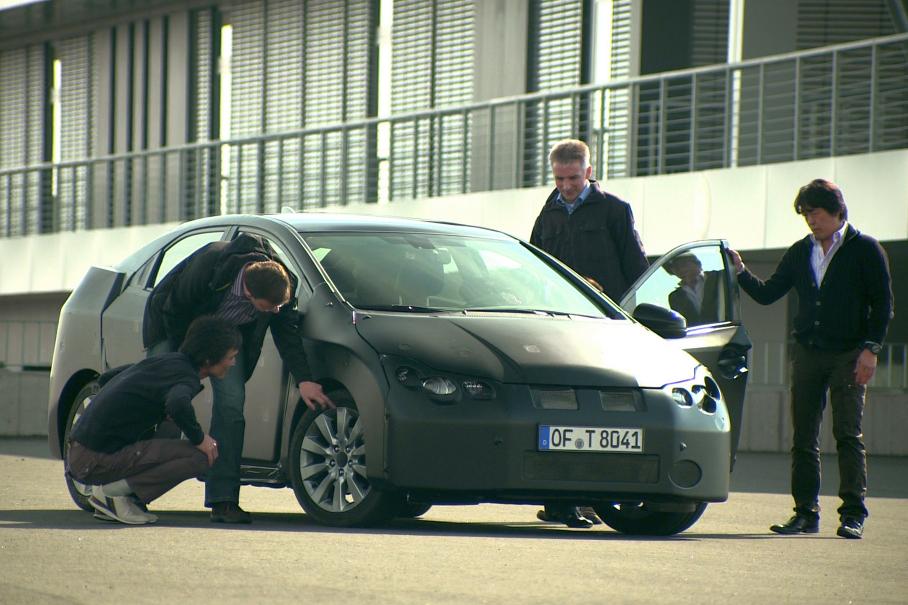 Закамуфлированный прототип новой Хонды Civic