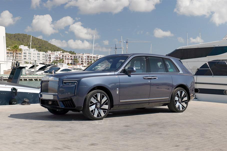 Продажи люксовых автомобилей в России за год выросли на 76 процентов