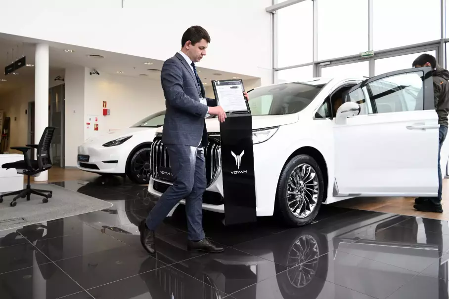 Скидки дошли до миллиона: что происходит с ценами на новые машины в России