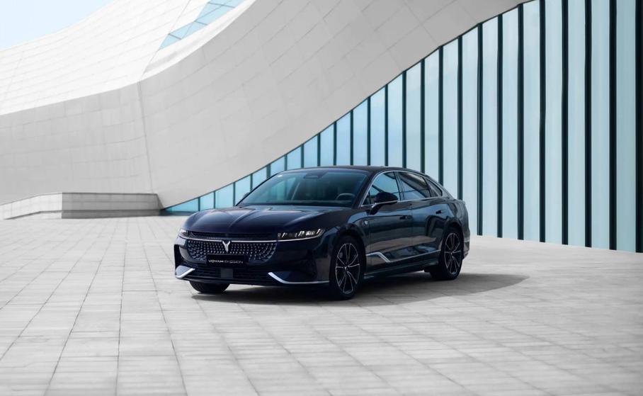 Россиянам стал доступен к покупке мощный гибрид Voyah Passion EVR