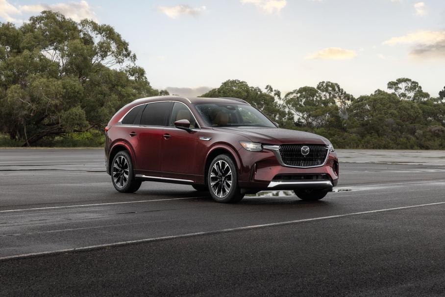 Mazda уличили в неустранении массового «залипания» руля