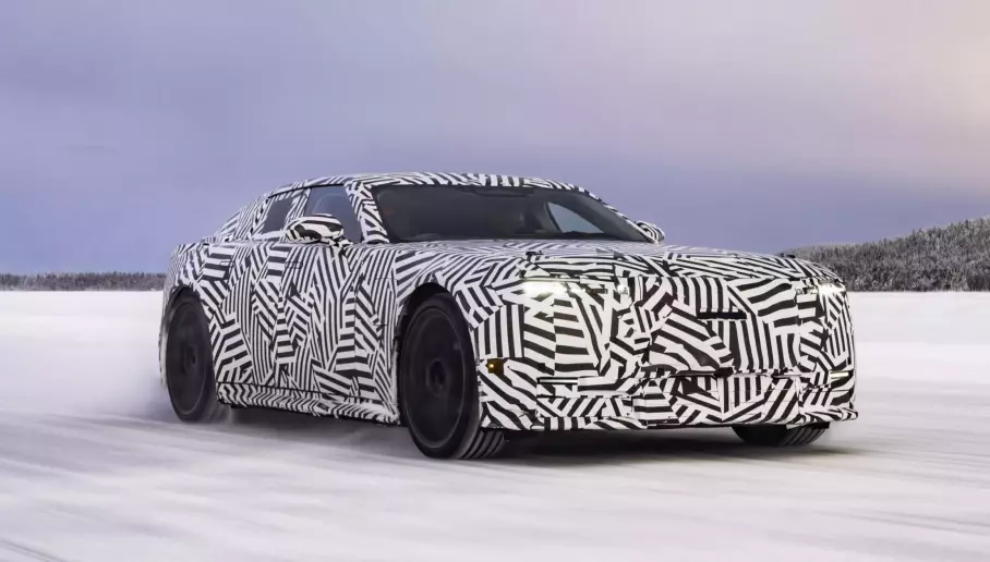 Jaguar тестирует свой самый мощный электромобиль в Швеции