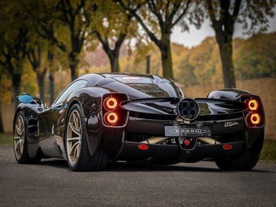 Pagani Utopia