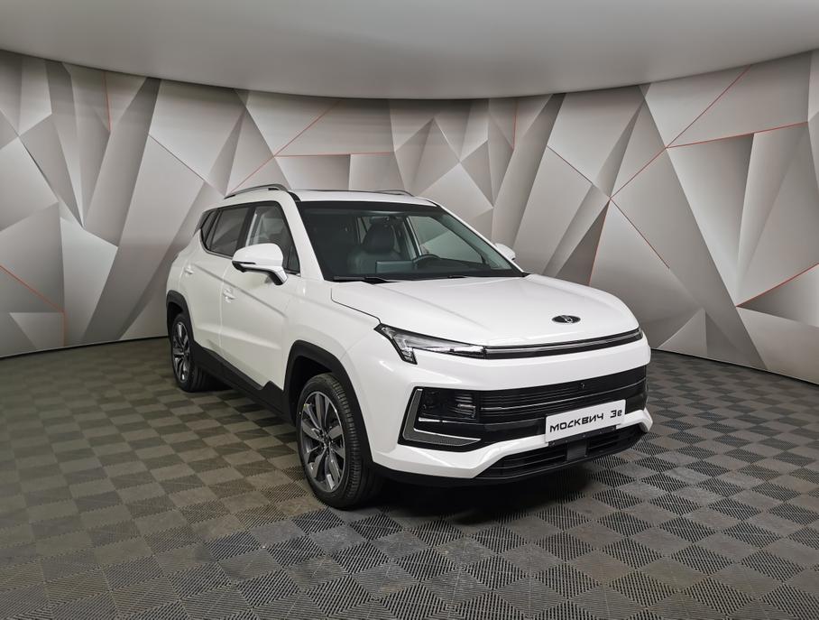 В электрокаре «Москвич 3е» появилась российская начинка