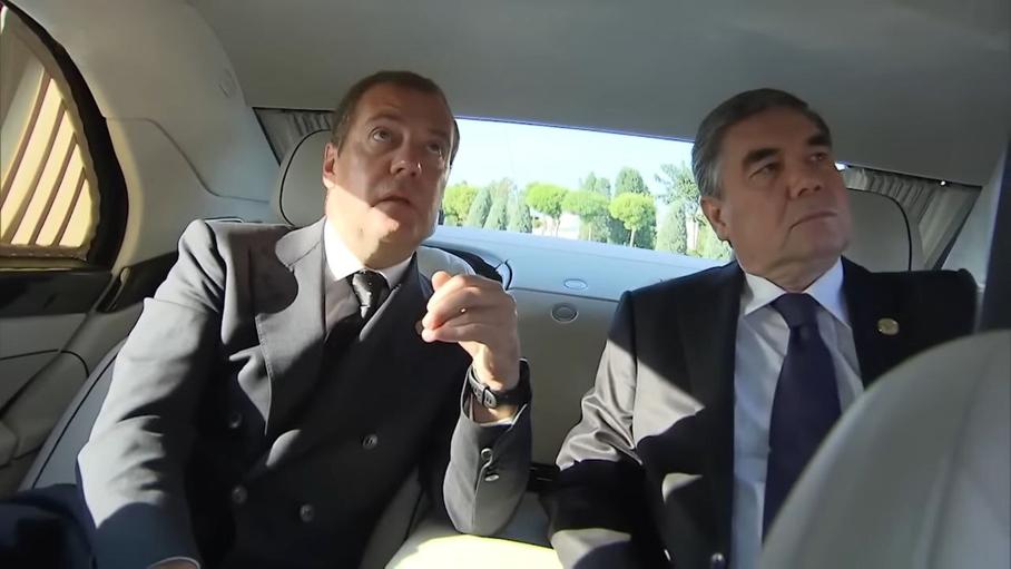 Бердымухамедов и Дмитрий Медведев