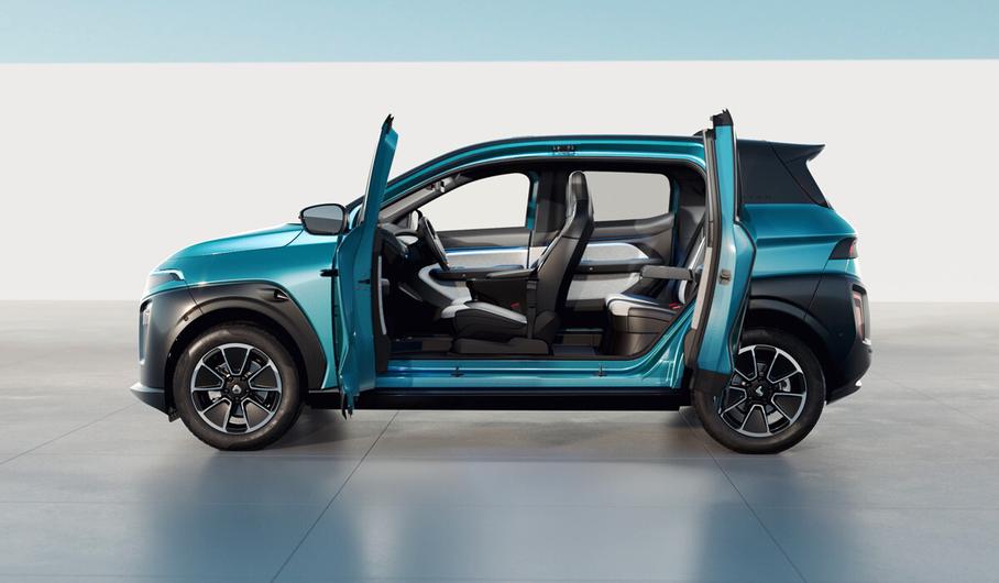 Распашные двери электрокара «Атом»