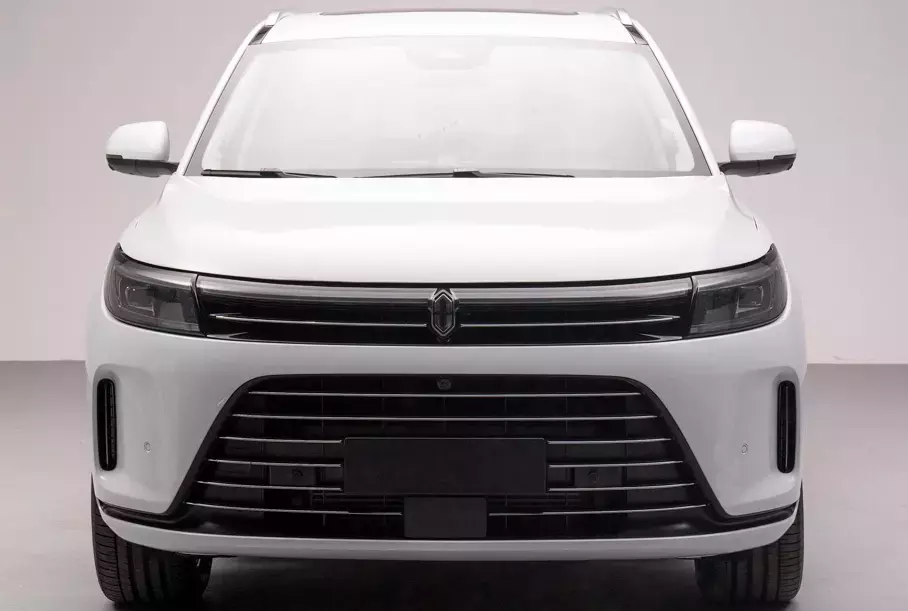 Huawei оформила патент на два автомобильных логотипа в России