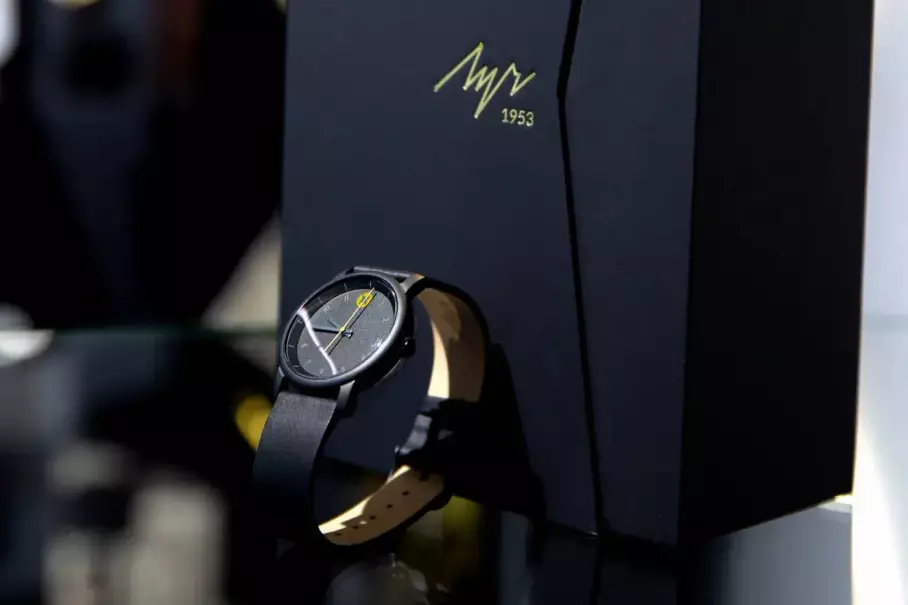 Белорусский «Луч» разработал для таксистов специальные часы