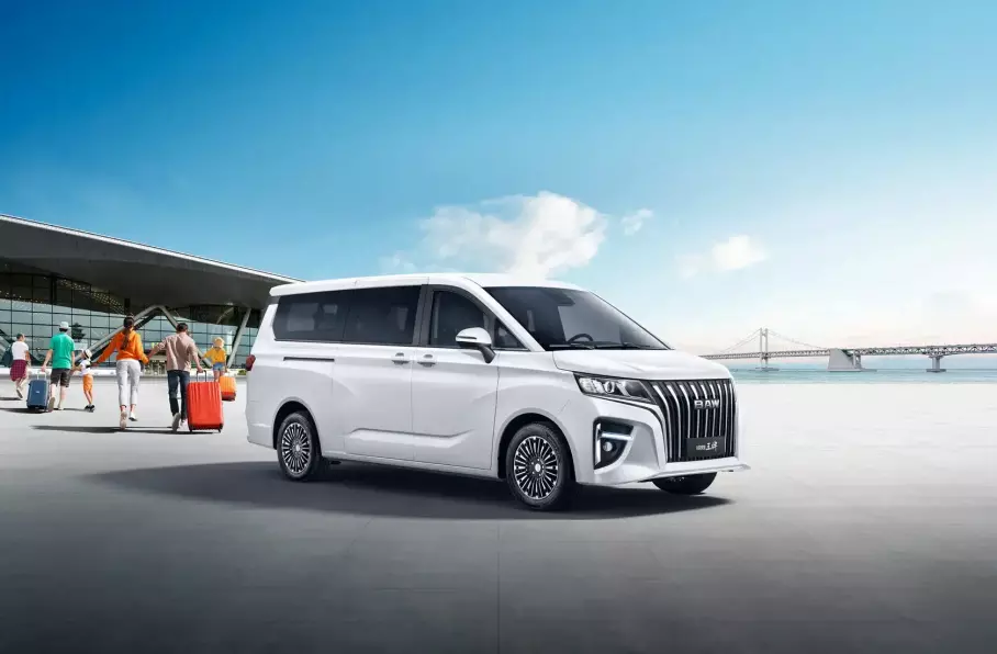 Названы самые доступные минивэны в России в 2026 году