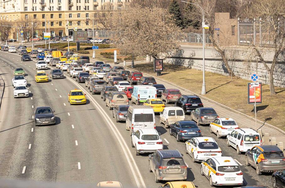 Автомобили в Москве