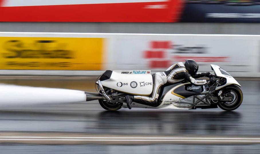 Мотоцикл-паровоз стал вторым по скорости байком во всём мире