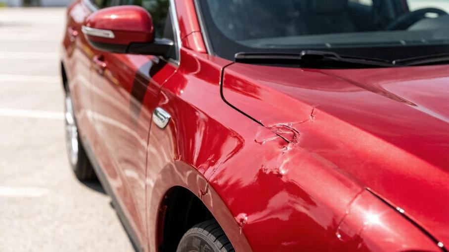 Вздувшаяся краска на автомобиле