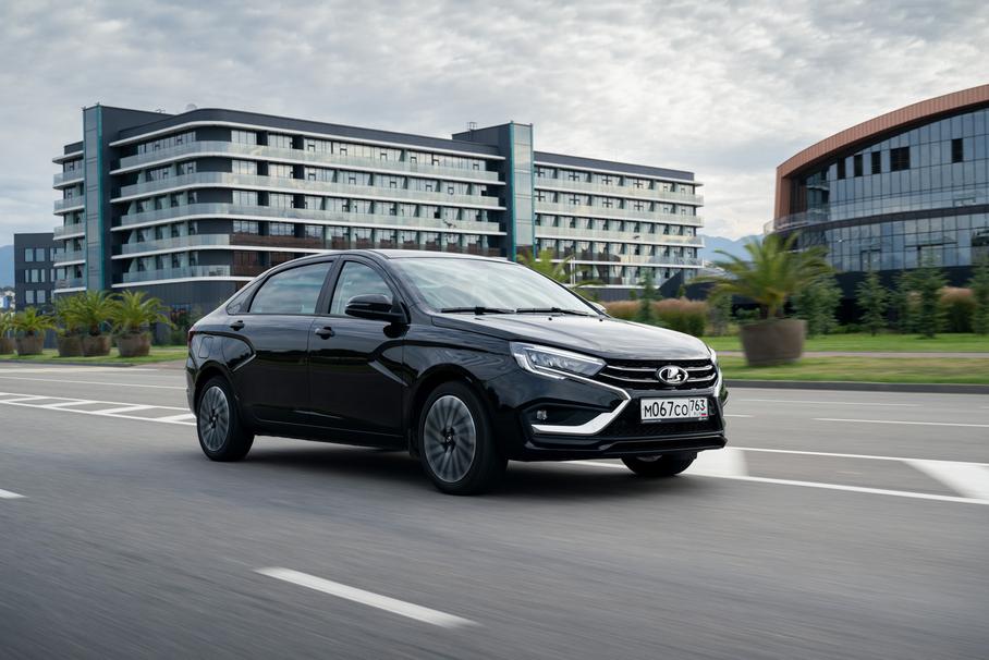 Lada Aura