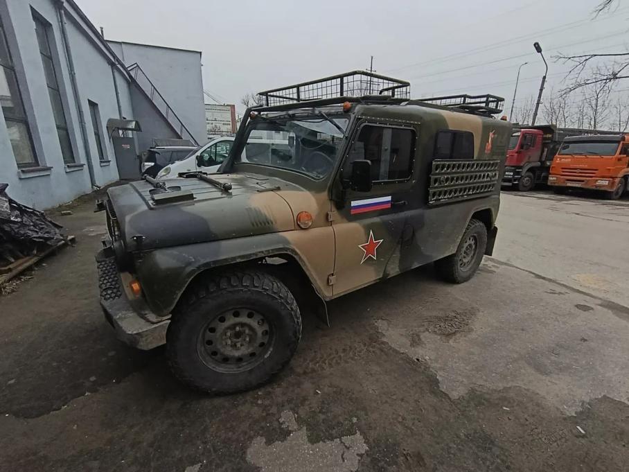 Как огромный Hunter: в продаже возник редкий военный внедорожник «Скорпион»