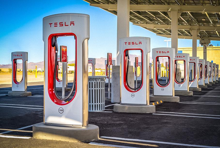 Tesla otvorí svoje nabíjacie stanice pre elektromobily iných značiek