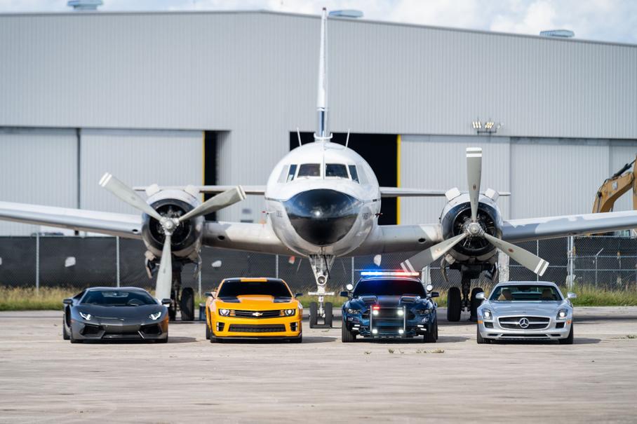 Режиссёр «Трансформеров» выставил на продажу коллекцию автомобилей из своих фильмов