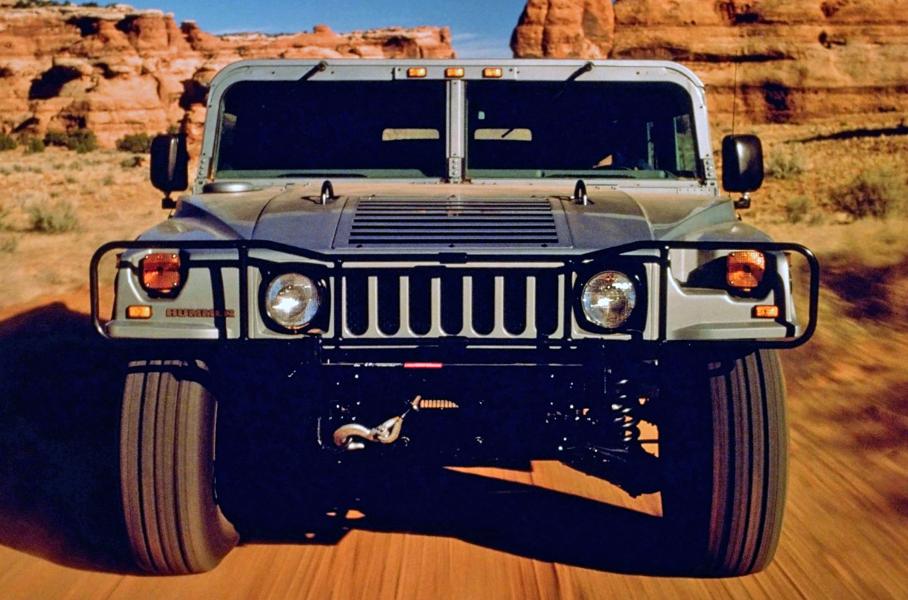 Шкаф с сюрпризом: Hummer H2 празднует 20 лет