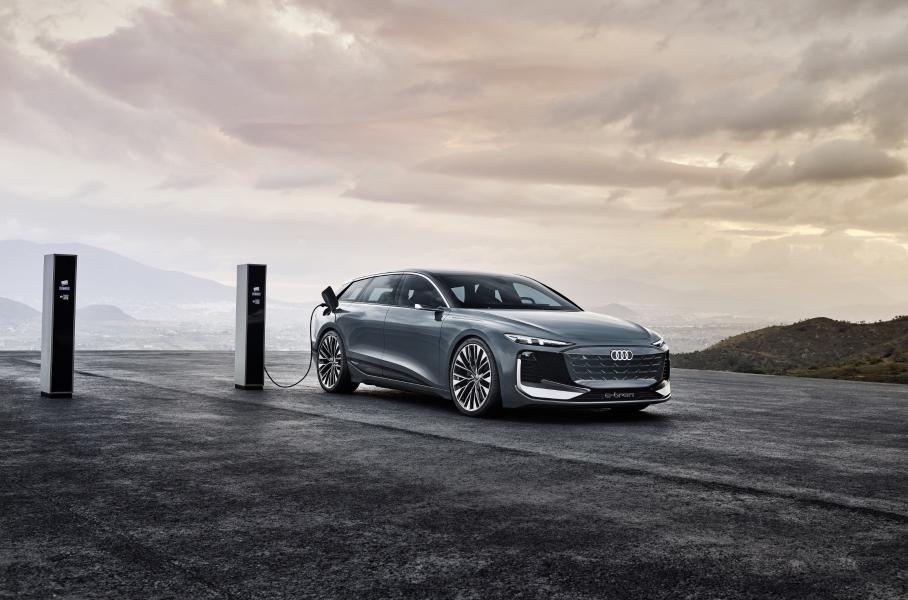 Audi представила електричний універсал A6 Avant e-tron