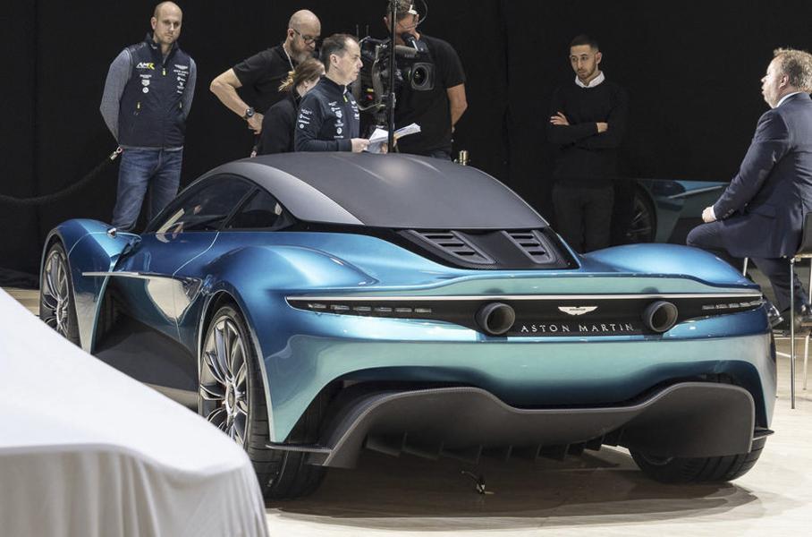 Aston Martin Vanquish змінить назву та двигун