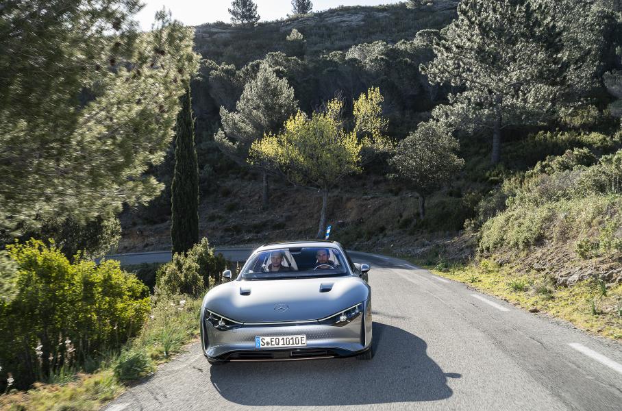 Електрокар Mercedes-Benz проїхав 1000 кілометрів без заряджання