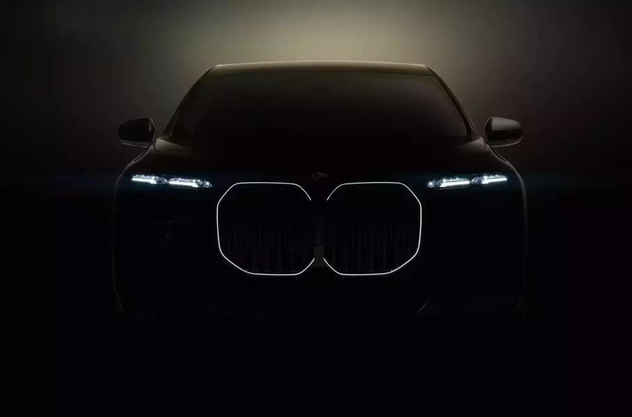 Раскрыта внешность электрической «семерки» BMW