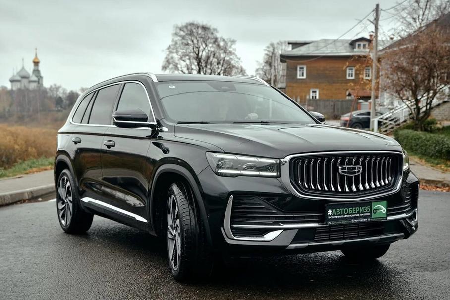 До России добрался новый кроссовер Geely с начинкой Volvo
