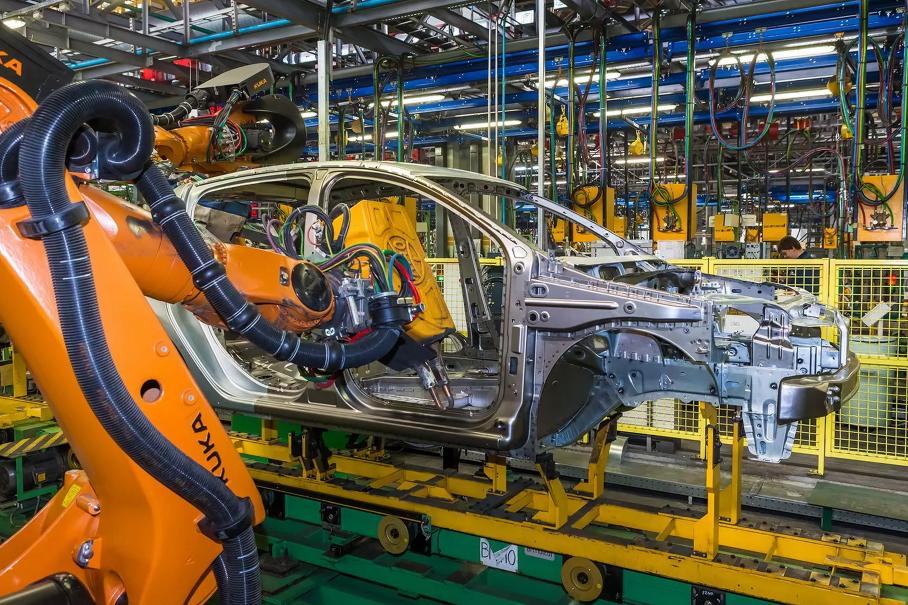 Lada Iskra verscheen voor het eerst op de assemblagelijn van AvtoVAZ