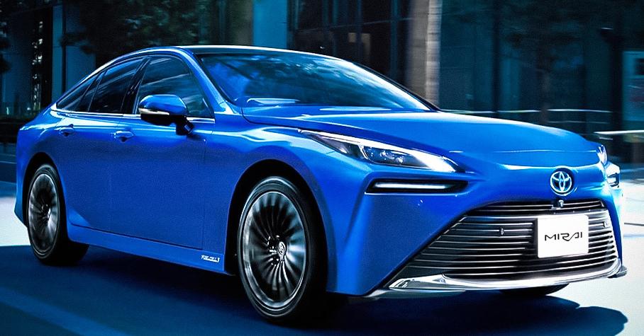 Водородная toyota mirai