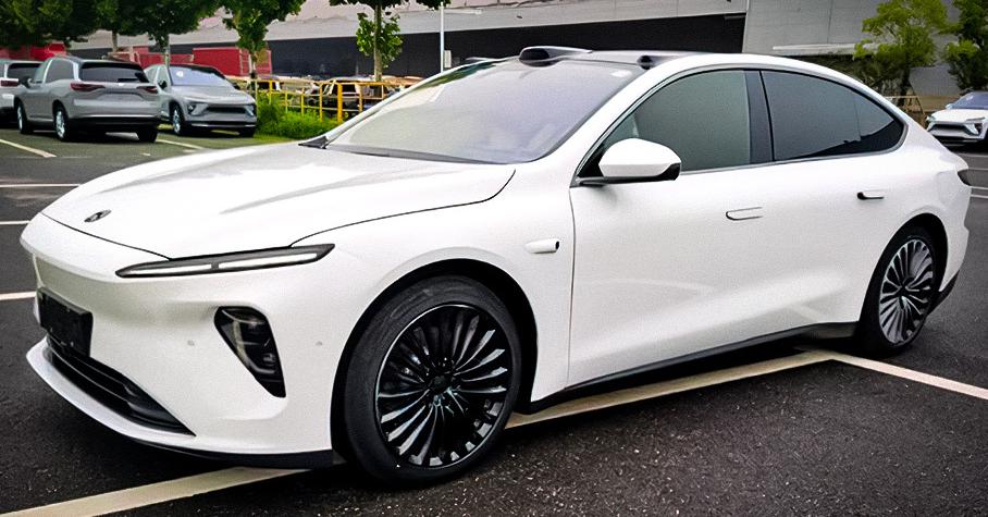 Tesla из японии