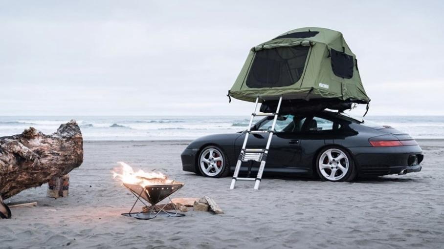 Спорткар Porsche 911 превратили в дом на колесах — Motor