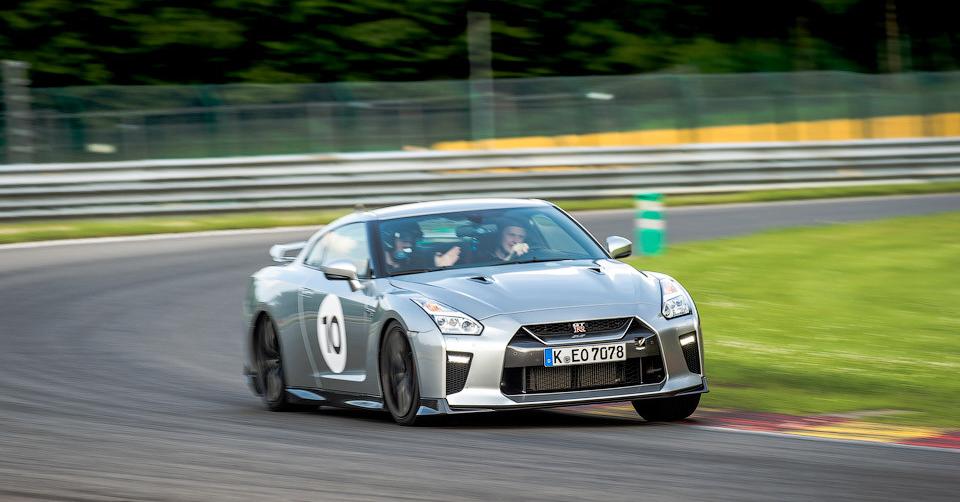 Nissan gtr максимальная скорость
